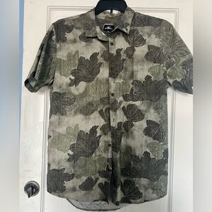 O’Neill short sleeve khaki green casual dress shirt
